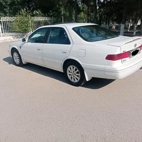 Toyota Camry 2000