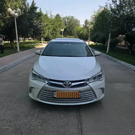 Toyota Camry 2016
