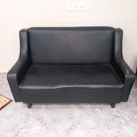 Диван