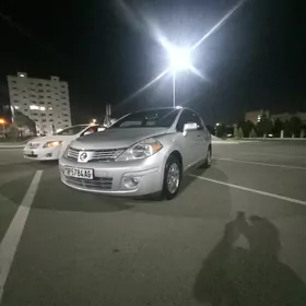 Nissan Versa 2010