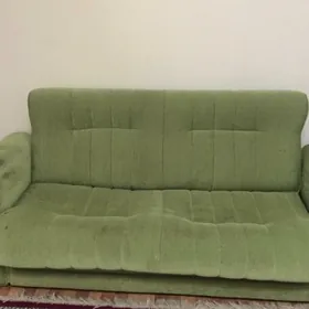 Диван