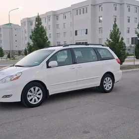 Toyota Sienna 2008