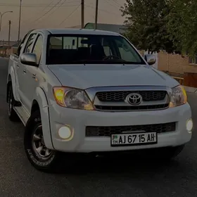 Toyota Hilux 2011