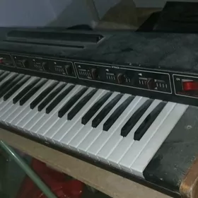 Vermono piano sintizator