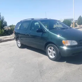 Toyota Sienna 2000
