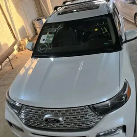 Ford Explorer 2022