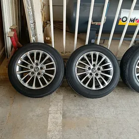 215,60,16 Yokohama