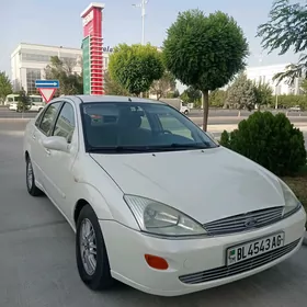 Ford Focus 2000