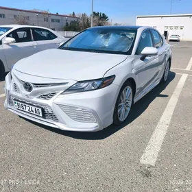 Toyota Camry 2022