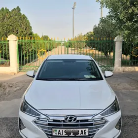 Hyundai Elantra 2019