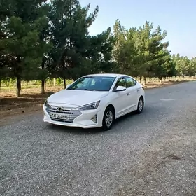 Hyundai Elantra 2019