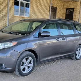 Toyota Sienna 2012