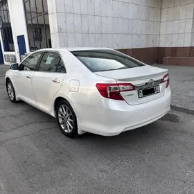 Toyota Camry 2014