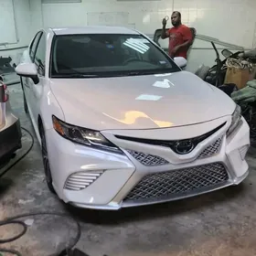 Toyota Camry 2020