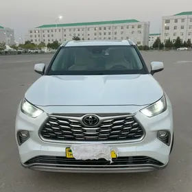 Toyota Highlander 2022