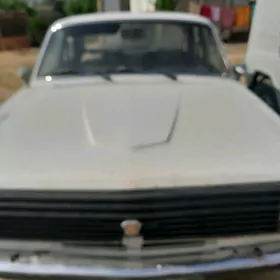 Gaz 24 1983