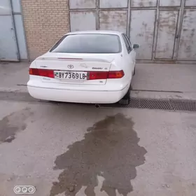 Toyota Camry 2000
