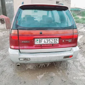 Mitsubishi Chariot 1996