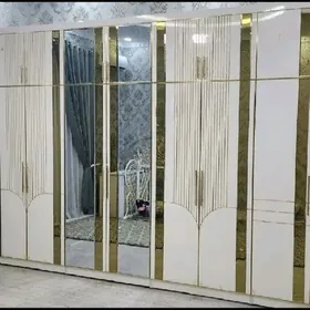 Mebel düzüji