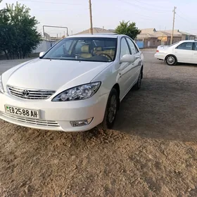 Toyota Camry 2004