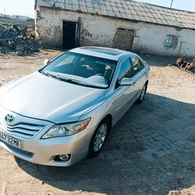Toyota Camry 2011