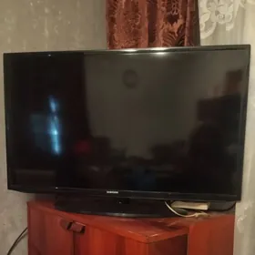 Samsung 40 диагональ 102см
