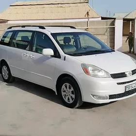 Toyota Sienna 2005