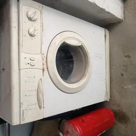 Индезит стиралка