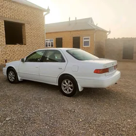 Toyota Camry 2000