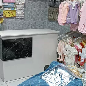 Kassa mebel polka witrina