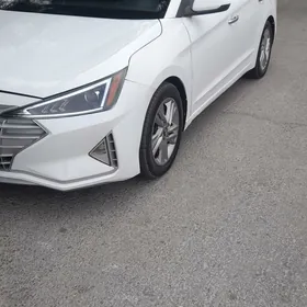 Hyundai Elantra 2020