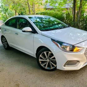 Hyundai Accent 2021