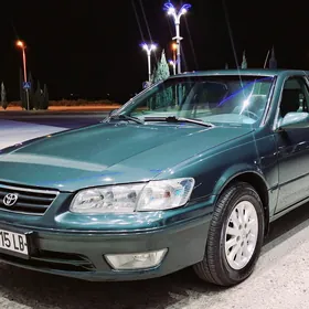 Toyota Camry 2000