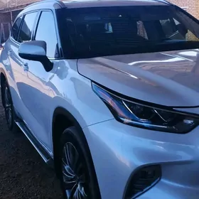 Toyota Highlander 2022