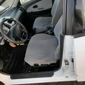 Mitsubishi Carisma 1996