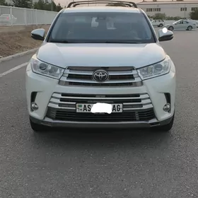 Toyota Highlander 2018