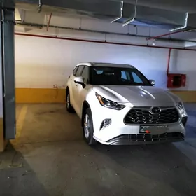 Toyota Highlander 2020