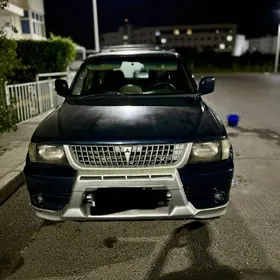 Mitsubishi Montero Sport 1999