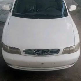 Daewoo Nubira 1998