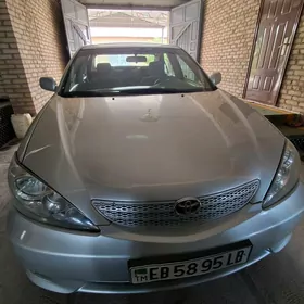 Toyota Camry 2004