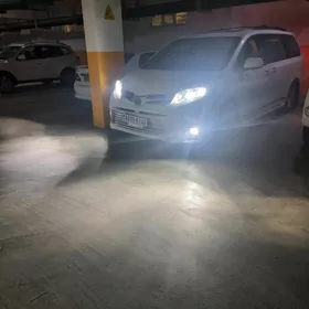 Toyota Sienna 2020