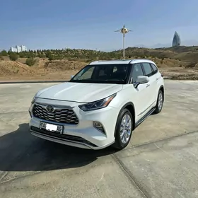 Toyota Highlander 2021