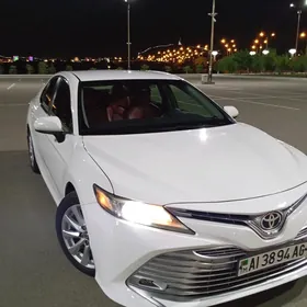 Toyota Camry 2018