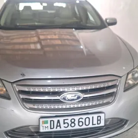 Ford Taurus 2012