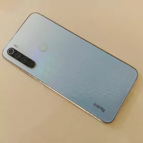 Redmi not⁸