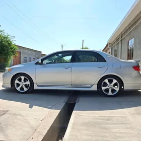 Corolla Exclusive R 17