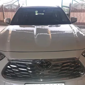 Toyota Highlander 2020
