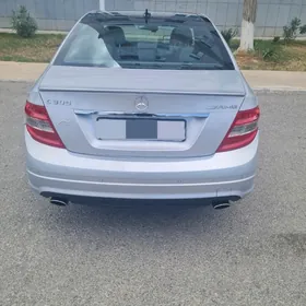 Mercedes-Benz C300 2010
