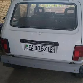 Lada Niva 1998