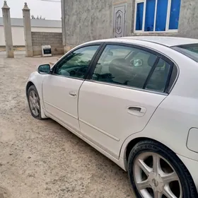 Nissan Altima 2003